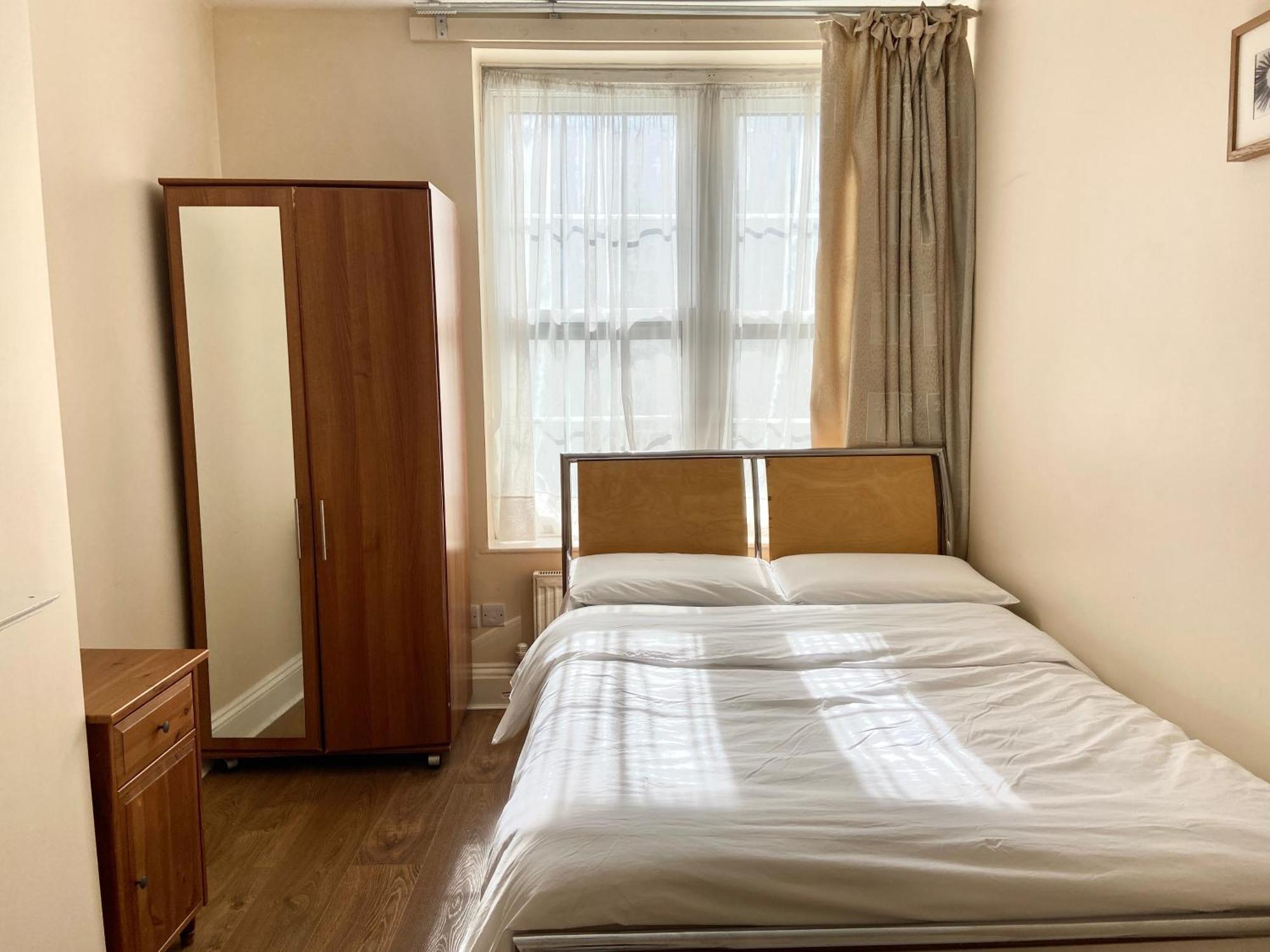 Separate Rooms By The Thames Лондон Экстерьер фото